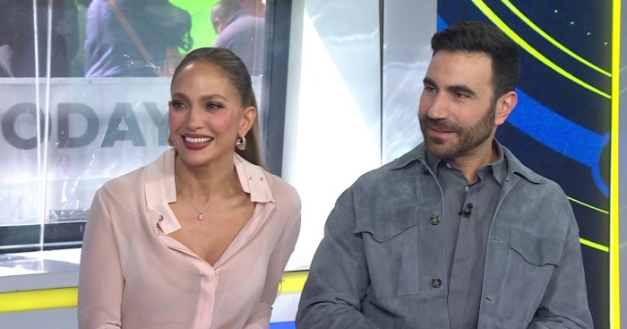 Are Jennifer Lopez and Brett Goldstein Dating? They Answered: EXCLUSIVE How to stop dog shedding